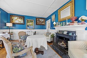 Hartstone Inn