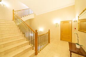 Aristocrat Boutique Hotel