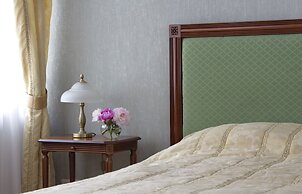 Aristocrat Boutique Hotel