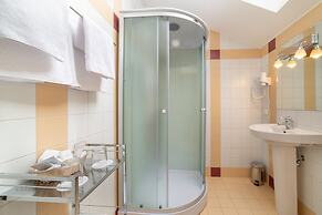 Aristocrat Boutique Hotel