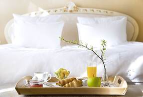 Aristocrat Boutique Hotel