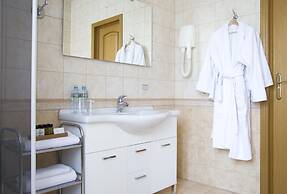 Aristocrat Boutique Hotel