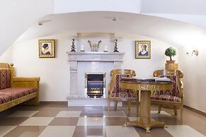 Aristocrat Boutique Hotel