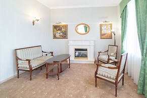 Aristocrat Boutique Hotel