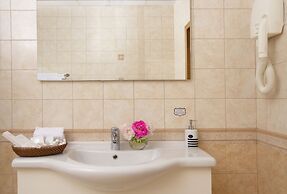 Aristocrat Boutique Hotel