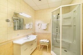 Aristocrat Boutique Hotel