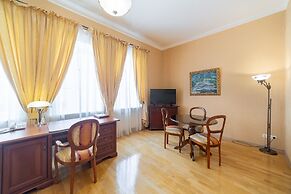 Aristocrat Boutique Hotel