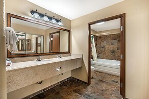 Best Western Plus Kelly Inn & Suites