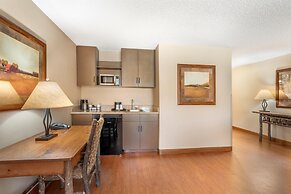 Best Western Plus Kelly Inn & Suites