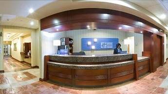 Holiday Inn Express & Suites Brampton by IHG
