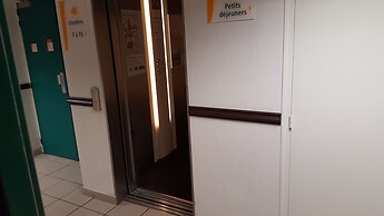 Premiere Classe Orléans Ouest - La Chapelle Saint Mesmin