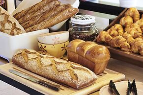 greet Hotel Versailles - Voisins Le Bretonneux