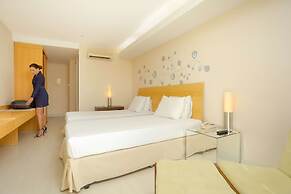 Golden Tulip Macaé
