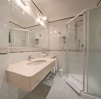 Hotel Spiaggia d'Oro - Garda Lake Collection