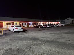 Super 7 Motel Sedalia