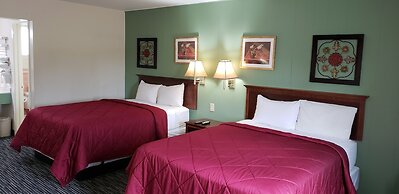 Super 7 Motel Sedalia