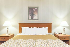 Days Inn & Suites by Wyndham Seaford