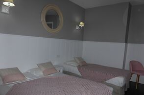 The Originals Access, Hostellerie des Pins