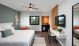 C-Hotel Neve Illan