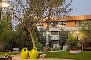 C-Hotel Neve Illan