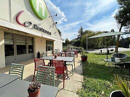 Campanile Villejust - ZA Courtaboeuf