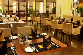 The Blue Water - Bawa Heritage - City Resort Hotel