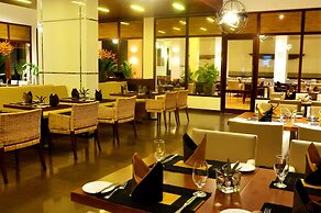 The Blue Water - Bawa Heritage - City Resort Hotel