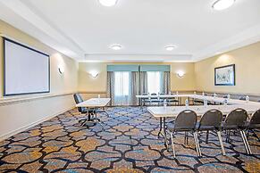 La Quinta Inn & Suites by Wyndham Corpus Christi Airport