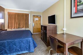 Rodeway Inn Lyons - La Grange