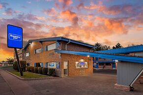 Rodeway Inn Lyons - La Grange