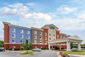 Holiday Inn Express Hotel & Suites Charlotte Arrowood by IHG