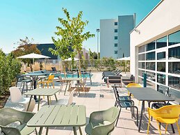 ibis Styles Lyon Meyzieu Arena Stadium