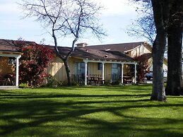 Skylark Shores Resort