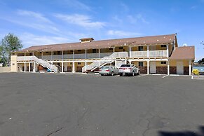 Skylark Shores Resort