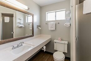 Skylark Shores Resort
