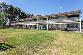 Skylark Shores Resort