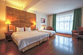 Rembrandt Hotel