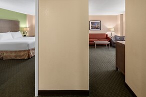 La Quinta Inn & Suites by Wyndham San Antonio Medical Ctr NW
