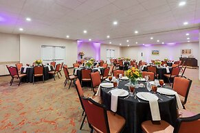 La Quinta Inn & Suites by Wyndham San Antonio Medical Ctr NW