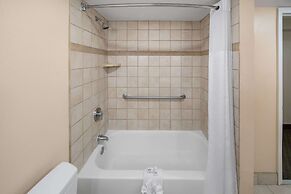 La Quinta Inn & Suites by Wyndham San Antonio Medical Ctr NW