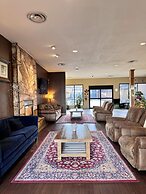 Divya Sutra Plaza and Conference Centre, Vernon, BC