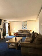 Divya Sutra Plaza and Conference Centre, Vernon, BC