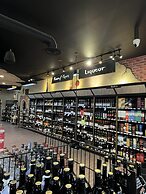 Divya Sutra Plaza and Conference Centre, Vernon, BC