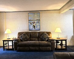 Divya Sutra Plaza and Conference Centre, Vernon, BC