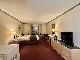 Divya Sutra Plaza and Conference Centre, Vernon, BC