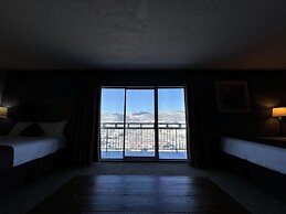 Divya Sutra Plaza and Conference Centre, Vernon, BC