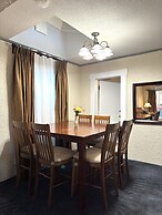 Divya Sutra Plaza and Conference Centre, Vernon, BC