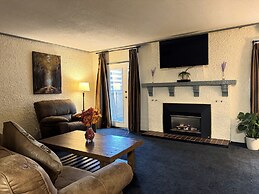 Divya Sutra Plaza and Conference Centre, Vernon, BC