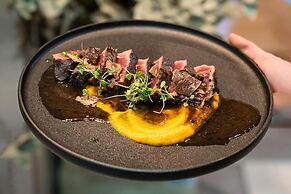 Kau Yatun Hotel Boutique