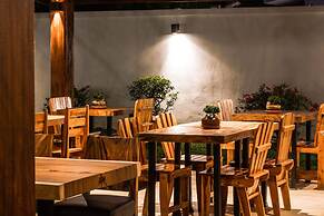 Phuket Airport Hotel